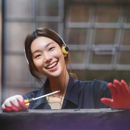 INS Japanese Retro Nostalgic Headsets MP3 Headphones Walkman Wired Earphone Props CD Sports Photo Personality